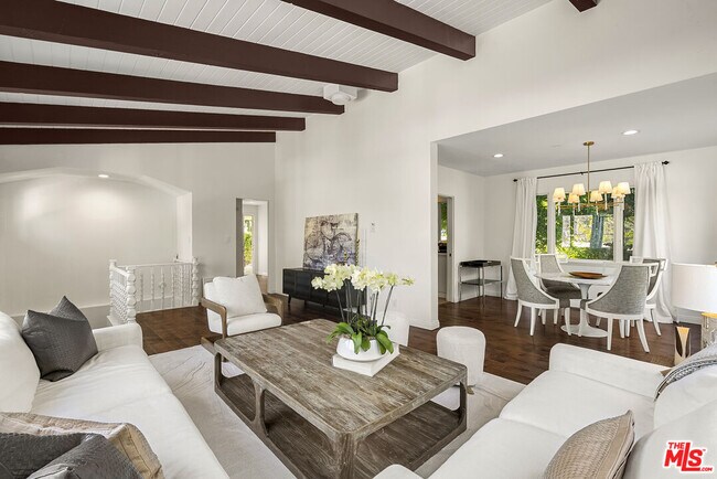 Foto del edificio - 905 Hartford Way