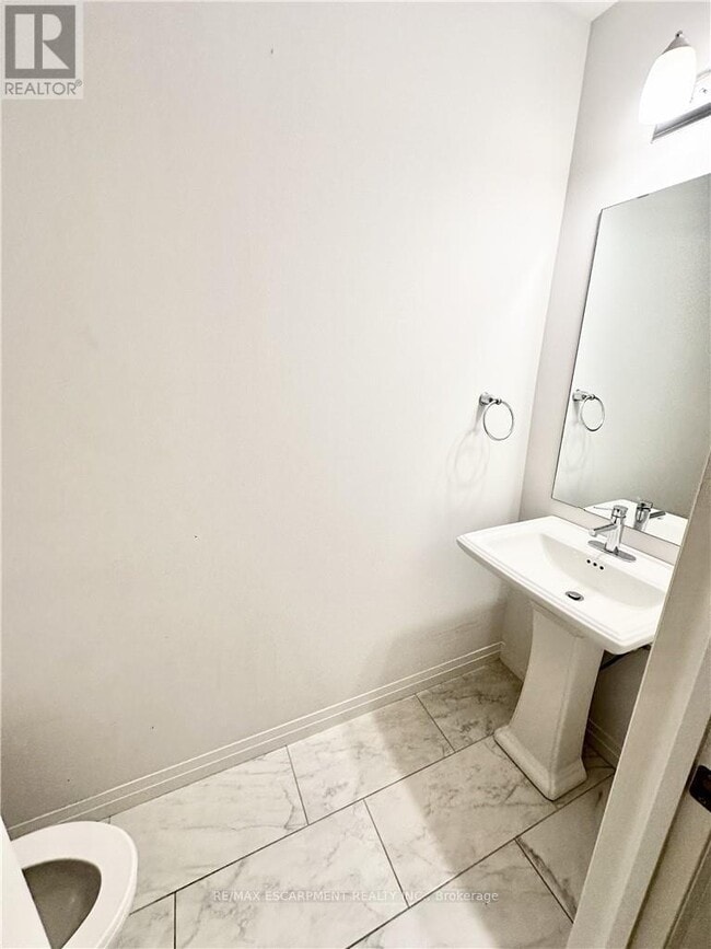 Photo du bâtiment - 16 Ritchie Ln