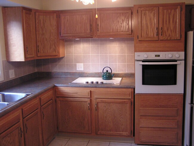 Foto del edificio - 301 Roosevelt Ave