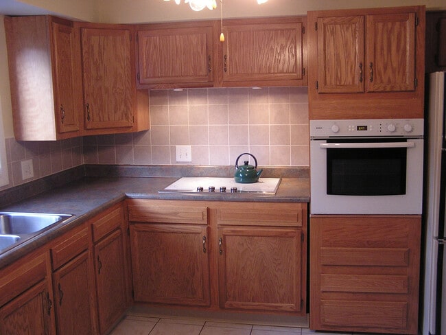 Building Photo - 301 Roosevelt Ave