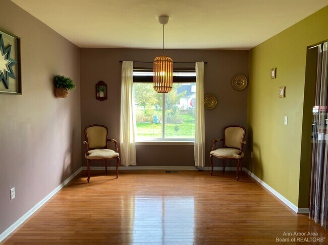 Foto del edificio - 5727 Sunrise Dr
