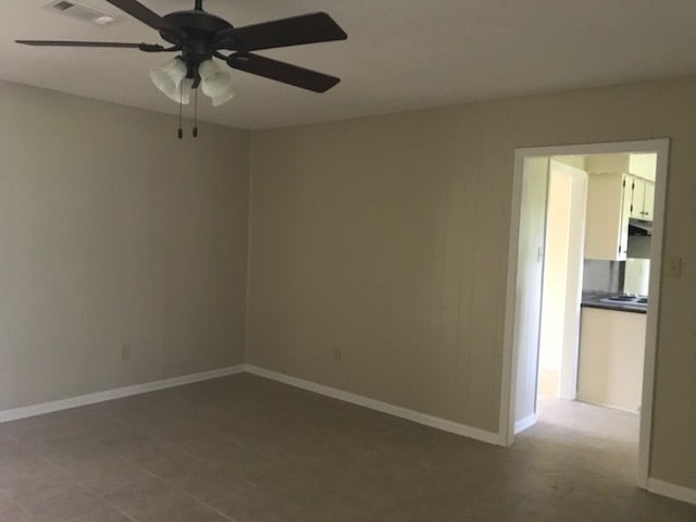 Building Photo - 1102 Meadowbrook St