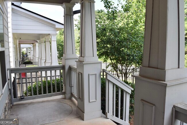 Building Photo - 541 Ruths Dr