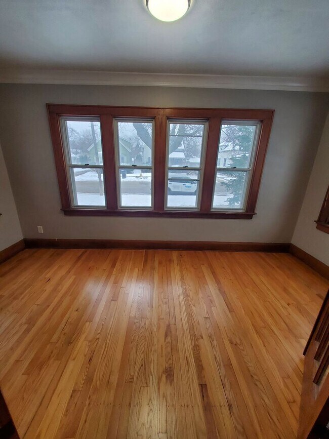 Foto del edificio - 1528-1530 Whiterock Ave Duplex