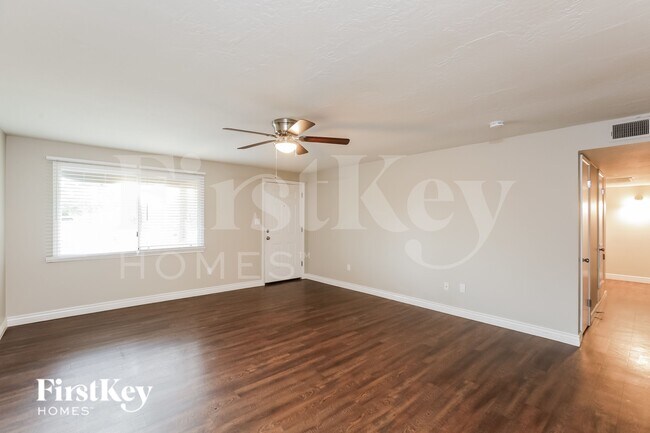 Foto del edificio - 13032 N 37th Way