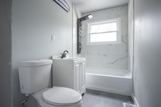 Foto del edificio - 4 bedroom 2 Bath home!!