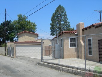 Garaje independiente para 2 autos - 2463 Penmar Ave