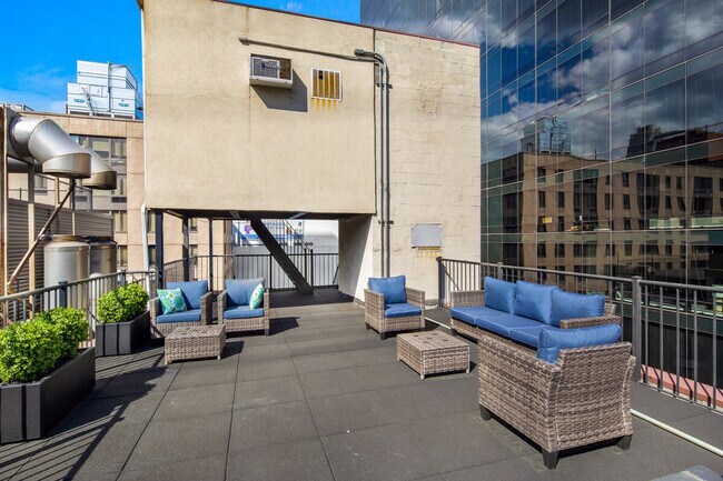 Foto del edificio - 417 E 61st St