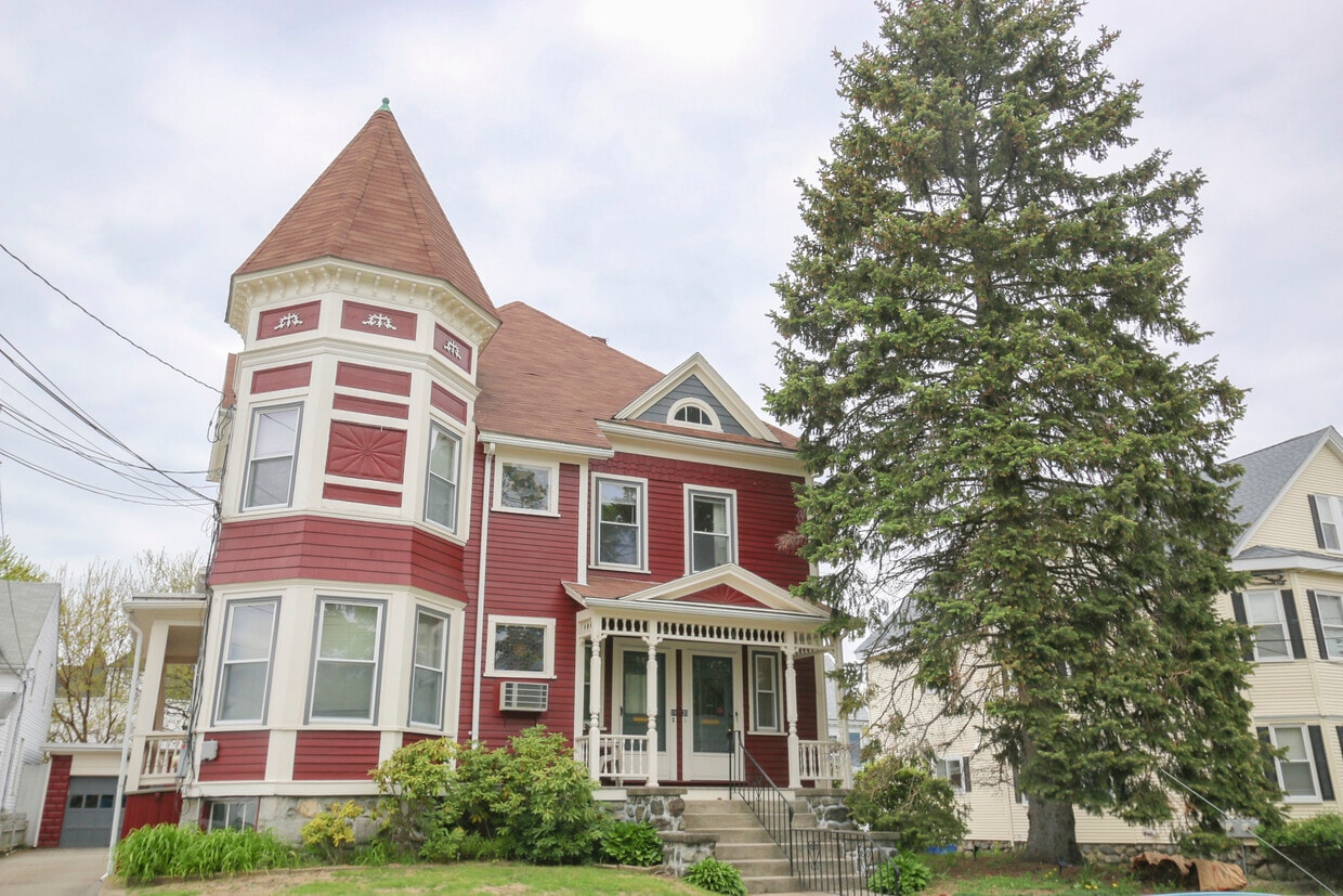 Primary Photo - 20 Fiske St