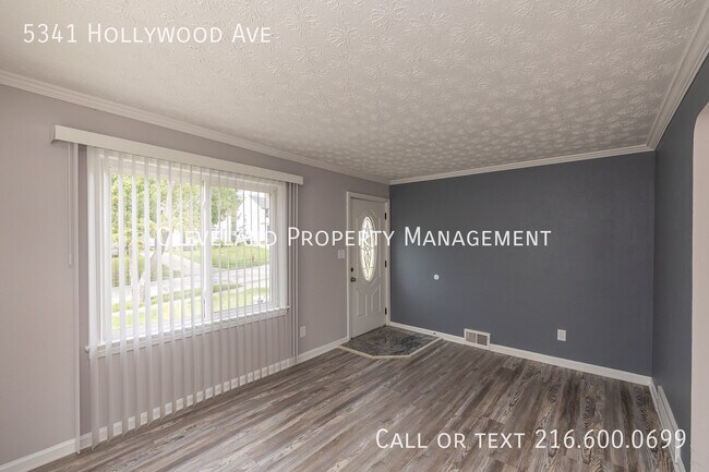 Building Photo - 5341 Hollywood Ave
