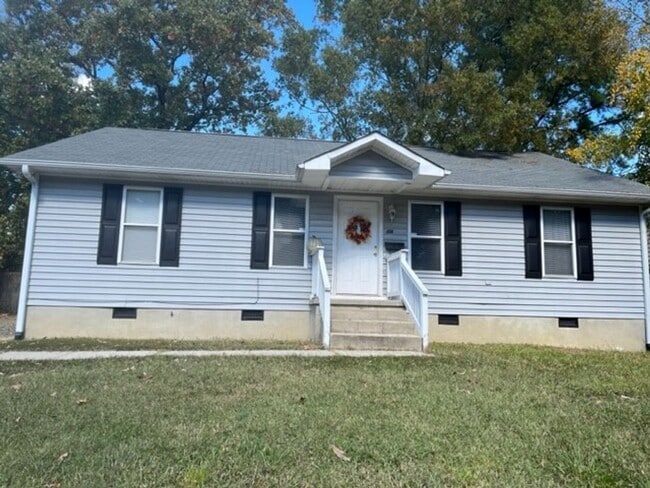 Photo - 108 W. Longview St. House