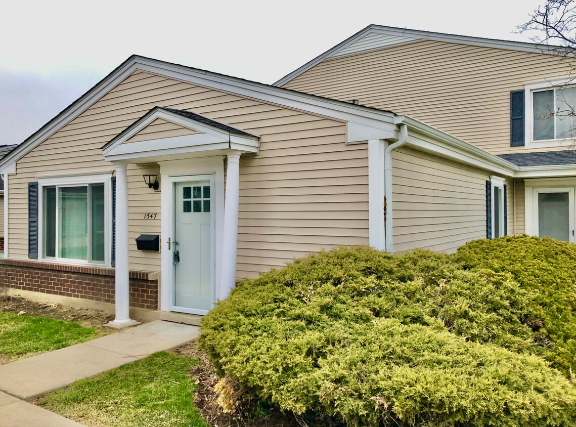 Foto principal - 1547 Quaker Ln