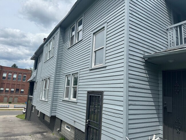 Building Photo - 13302 Cranwood Dr