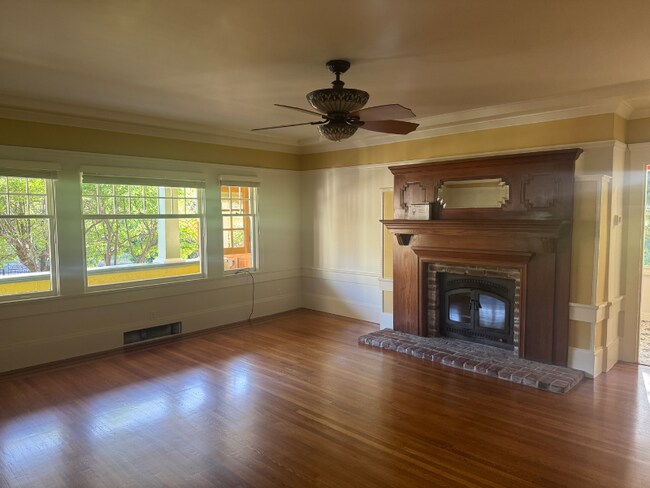 Building Photo - 199 Saranap Ave