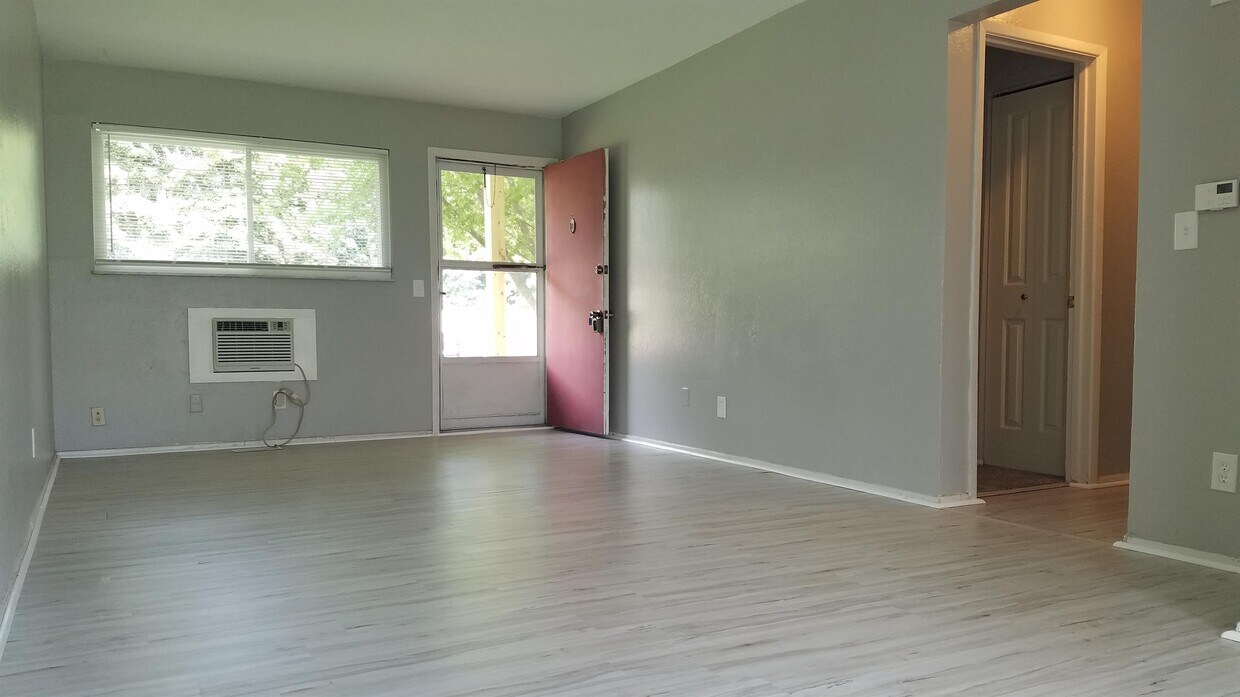 2677 Shoreland Ave Unit A4, Toledo, OH 43611 Apartment for Rent in