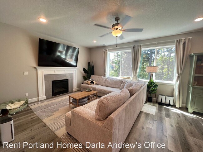 Building Photo - 4 br, 2.5 bath House - 35470 Portland View Dr