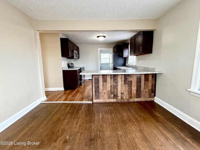 Foto del edificio - 5531 Minor Ln