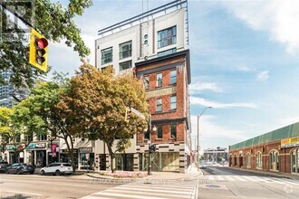 Building Photo - 121-121 King St E