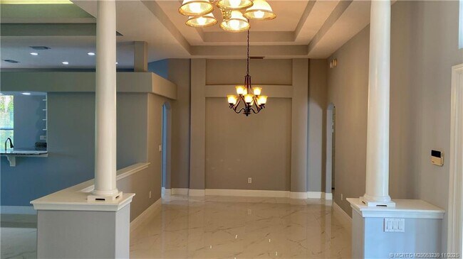 Foto del edificio - 4646 NW Wandering Oak Ct