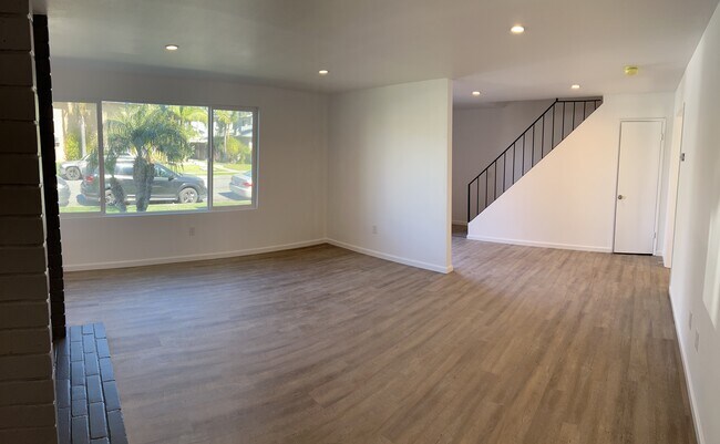 Building Photo - 1340 Estate Dr