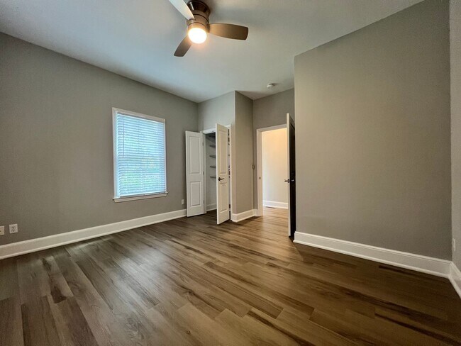 Foto del edificio - 917 Campbell Ave SW