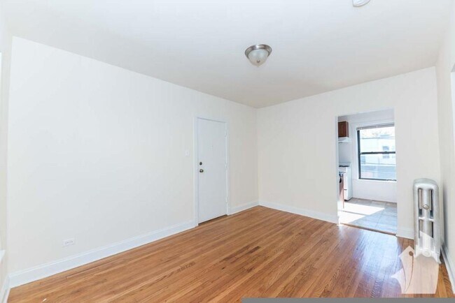 Foto del edificio - 1 bedroom in Chicago IL 60647