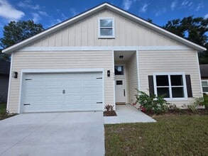 Building Photo - 6548 NW 109th Pl