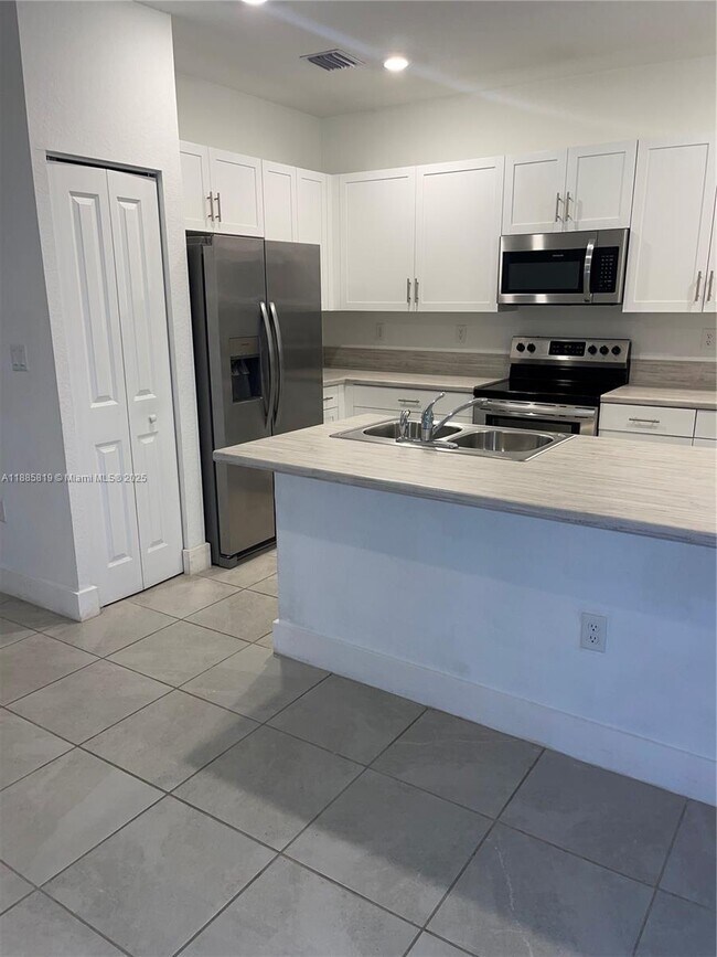 Foto del edificio - 18320 SW 148th Rd