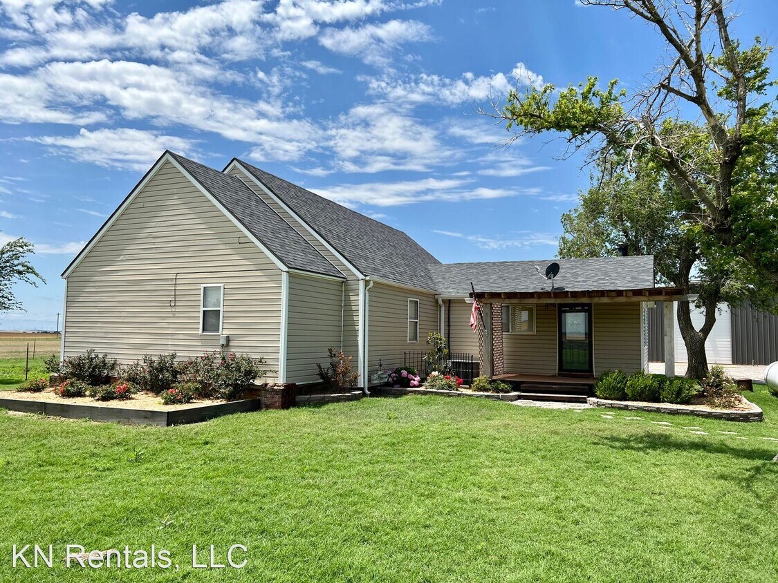 Primary Photo - 4 br, 1.5 bath House - 98883 N 2490 RD