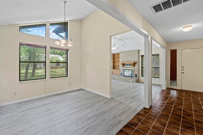 Foto del edificio - 12203 Conrad Rd