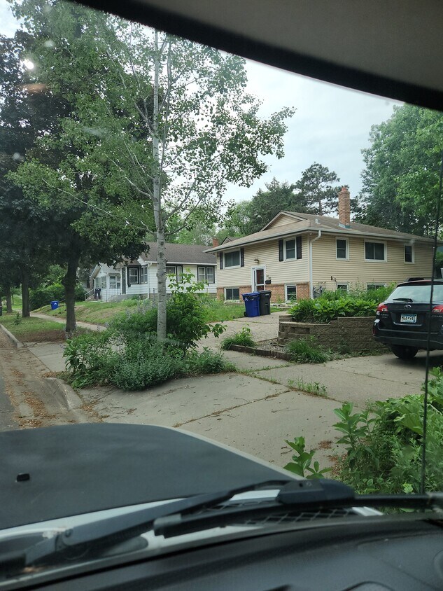 Primary Photo - 801 Clayland St