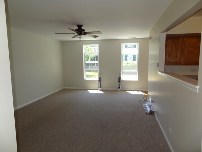 Building Photo - 729 Serendipity Dr