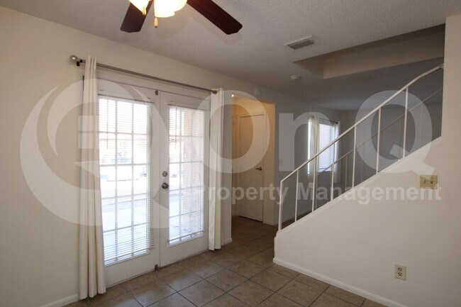 Foto del edificio - 3511 E Baseline Rd