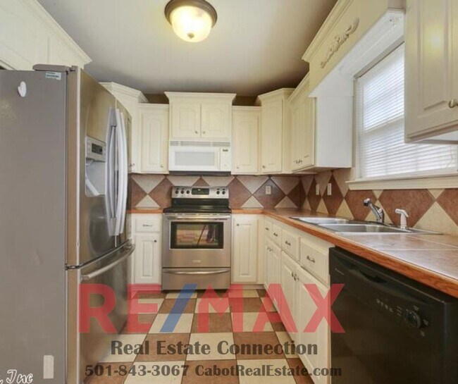 Foto del edificio - No Smoking. No Pets.