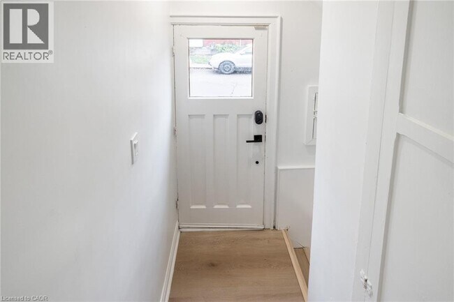 Photo du bâtiment - 40 Delaware Ave