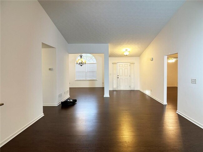 Building Photo - 3900 Crescent Walk Ln NE