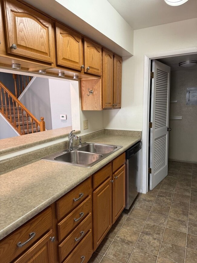Building Photo - Charming 2BR Townhome in Arvada