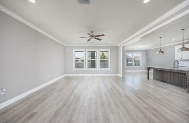 Foto del edificio - 77 Perimeter Pl