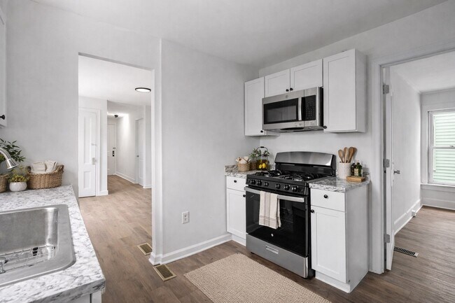 Foto del edificio - 66 Endicott Ave