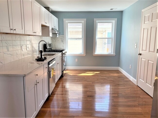 Photo - 21 Oakland St Apartment