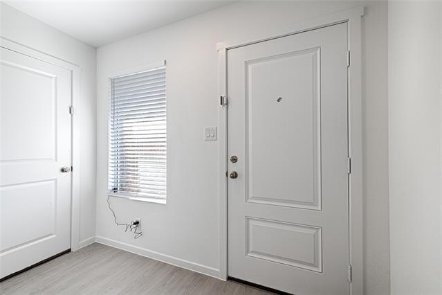 Foto del edificio - 1213 Falcon Hts Dr