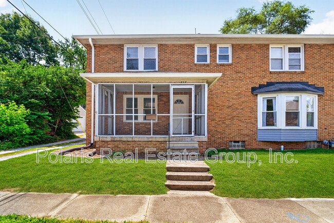Building Photo - 717 E 60th St