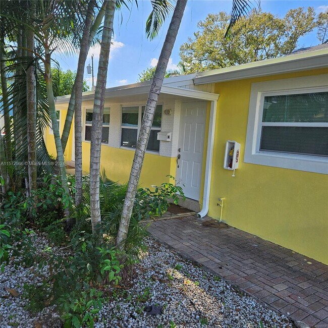 Building Photo - 620 SW 10th St