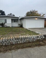 Building Photo - 2049 San Salvador St