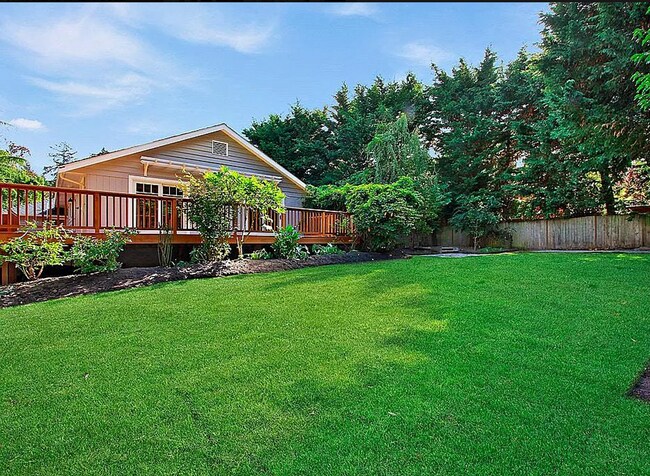 Building Photo - Just In Time for Spring!! Rare Opening 3 B...