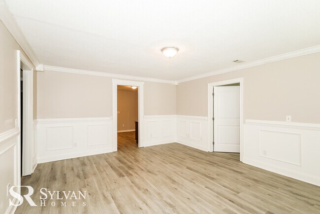 Building Photo - This charming 3BR, 2.5BA home is ready for...