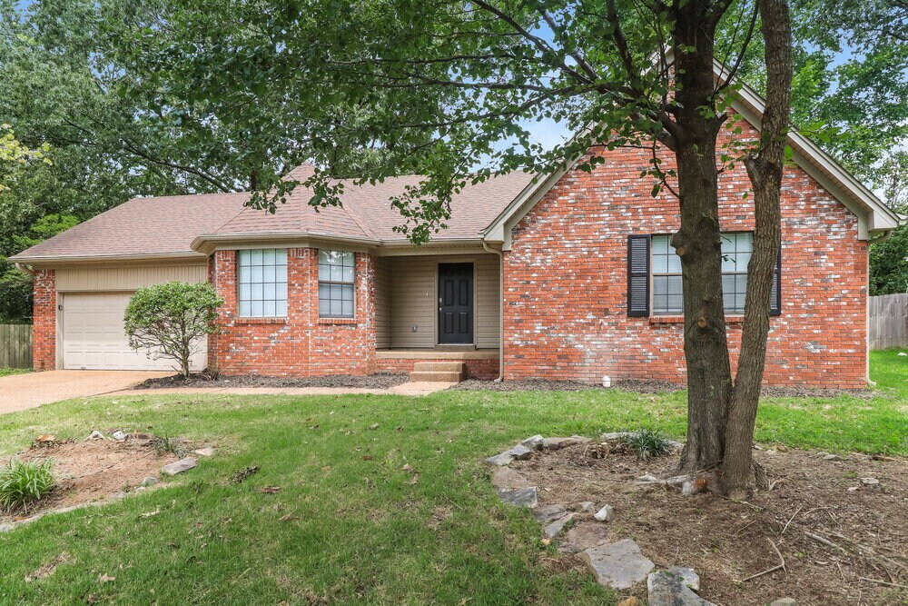 Foto principal - 5996 Lawnhill Dr