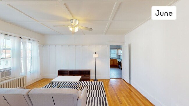 Building Photo - ROOM ONLY in 5-bed/2.0-bath Home