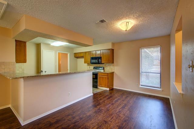 Building Photo - 1208 Timbercrest Dr