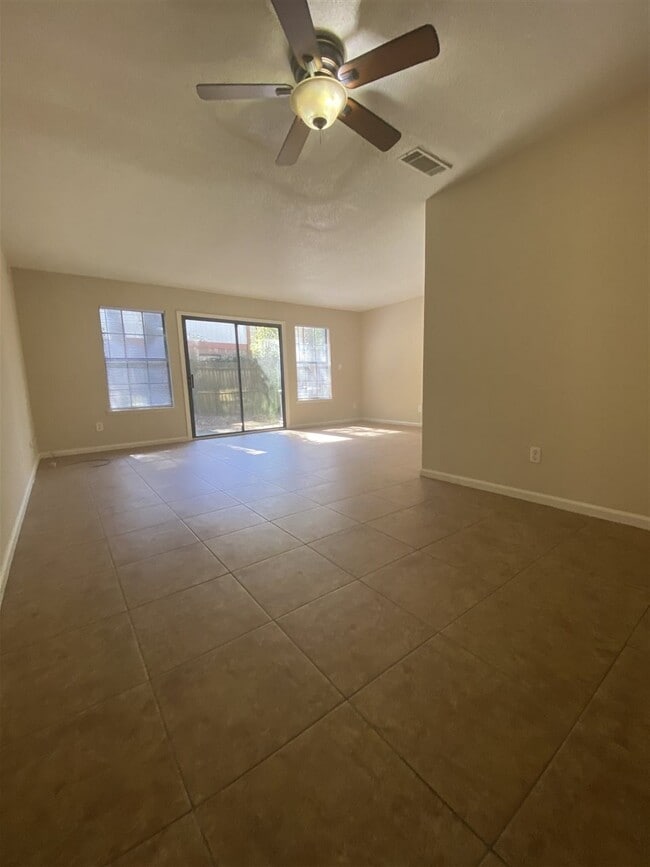 Building Photo - 3701 Donovan Dr